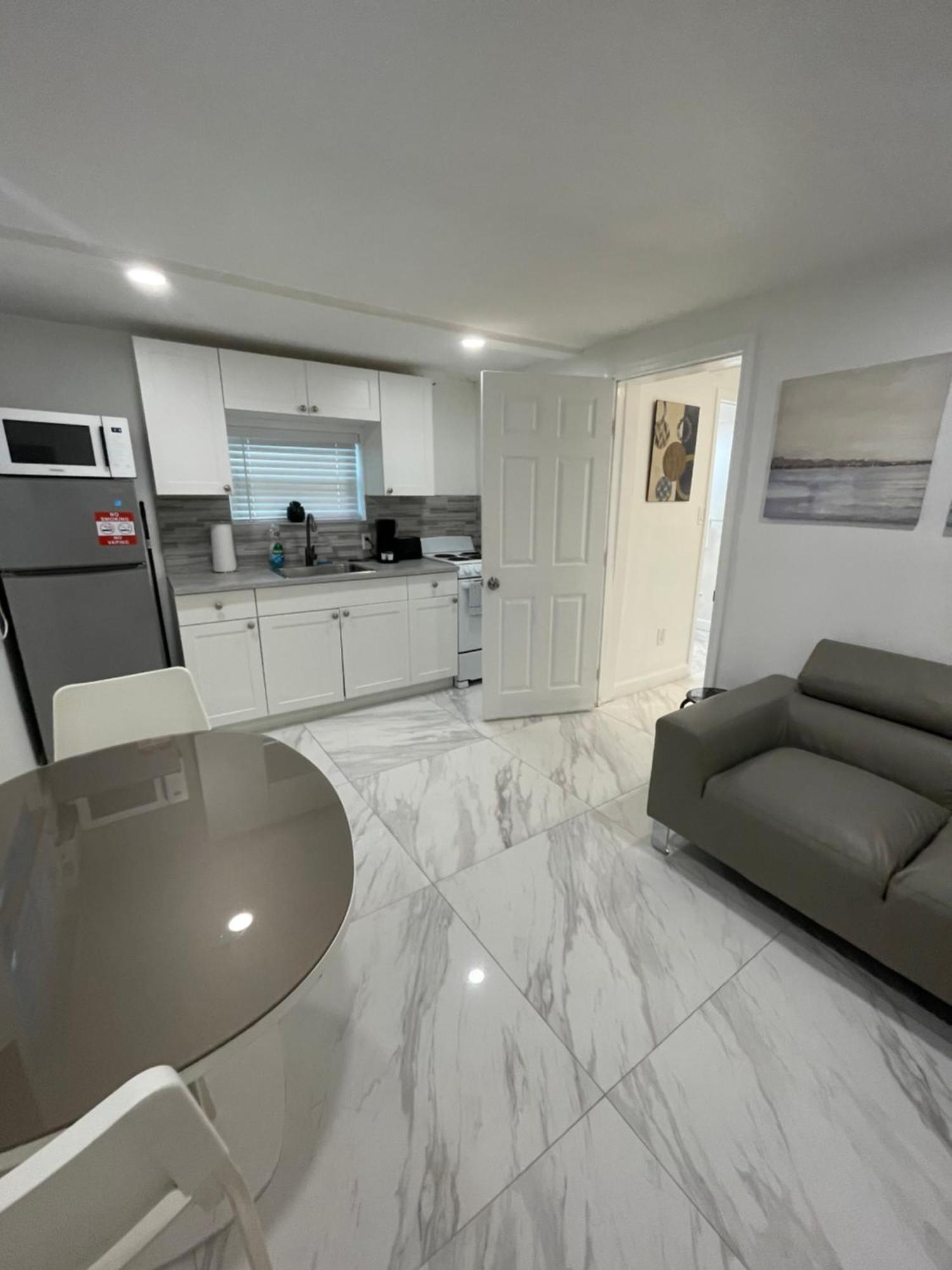 Downtown Ftl Apartments On The River 포트 로더데일 외부 사진