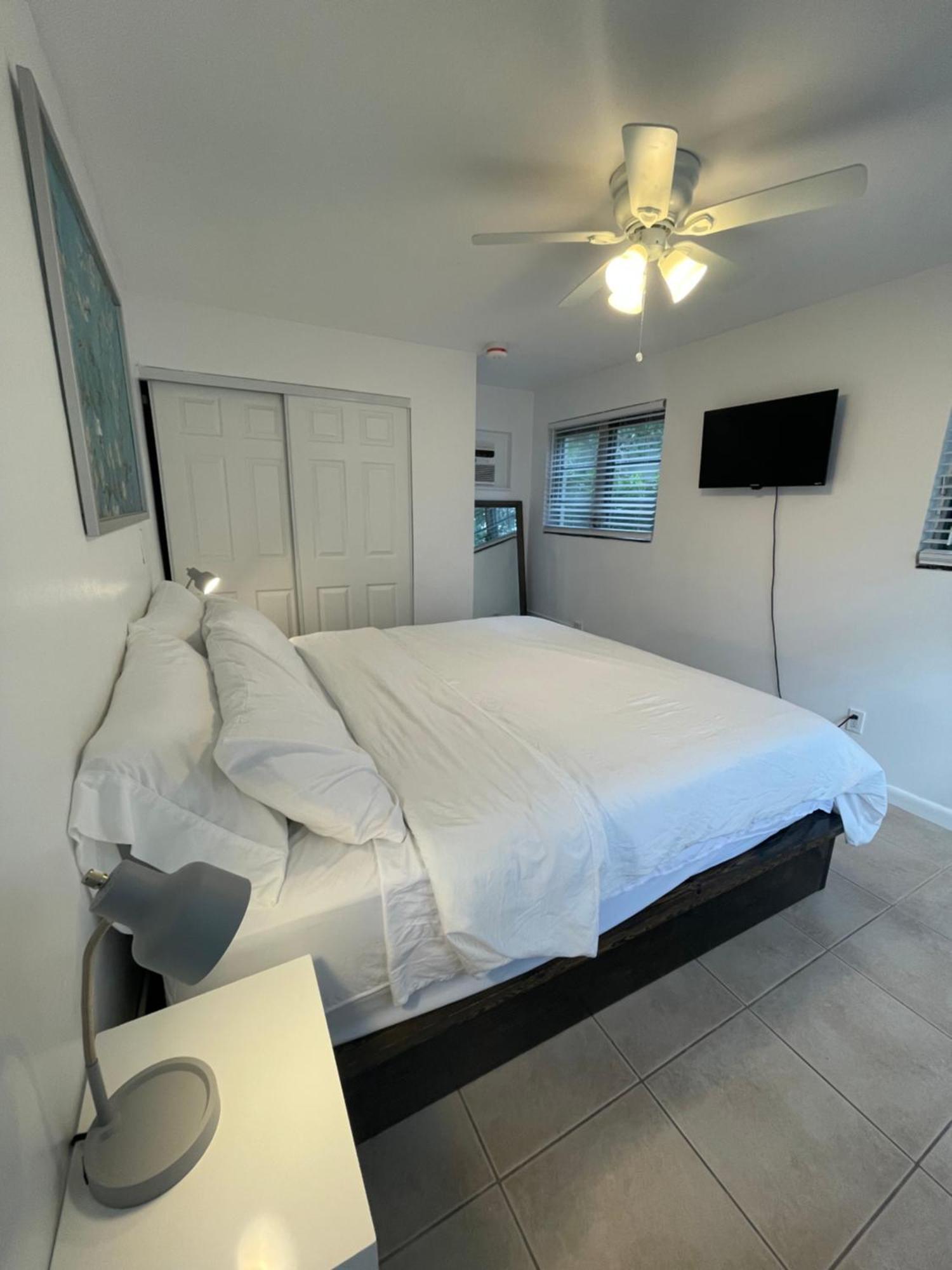 Downtown Ftl Apartments On The River 포트 로더데일 외부 사진